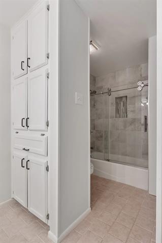 Building Photo - 9402 Moss Farm Ln