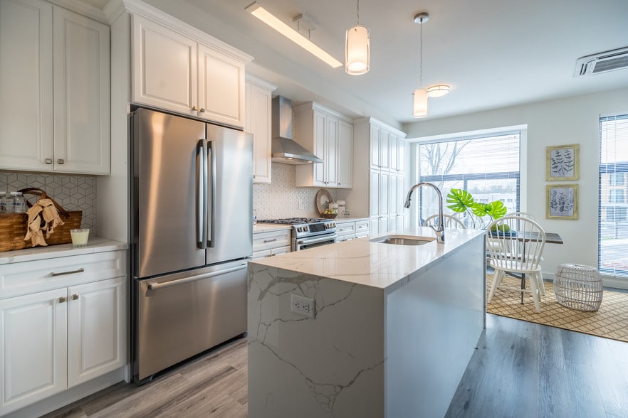 AQ0I0939-HDR - The Ezra