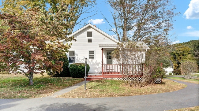 Building Photo - 69 Westledge Rd