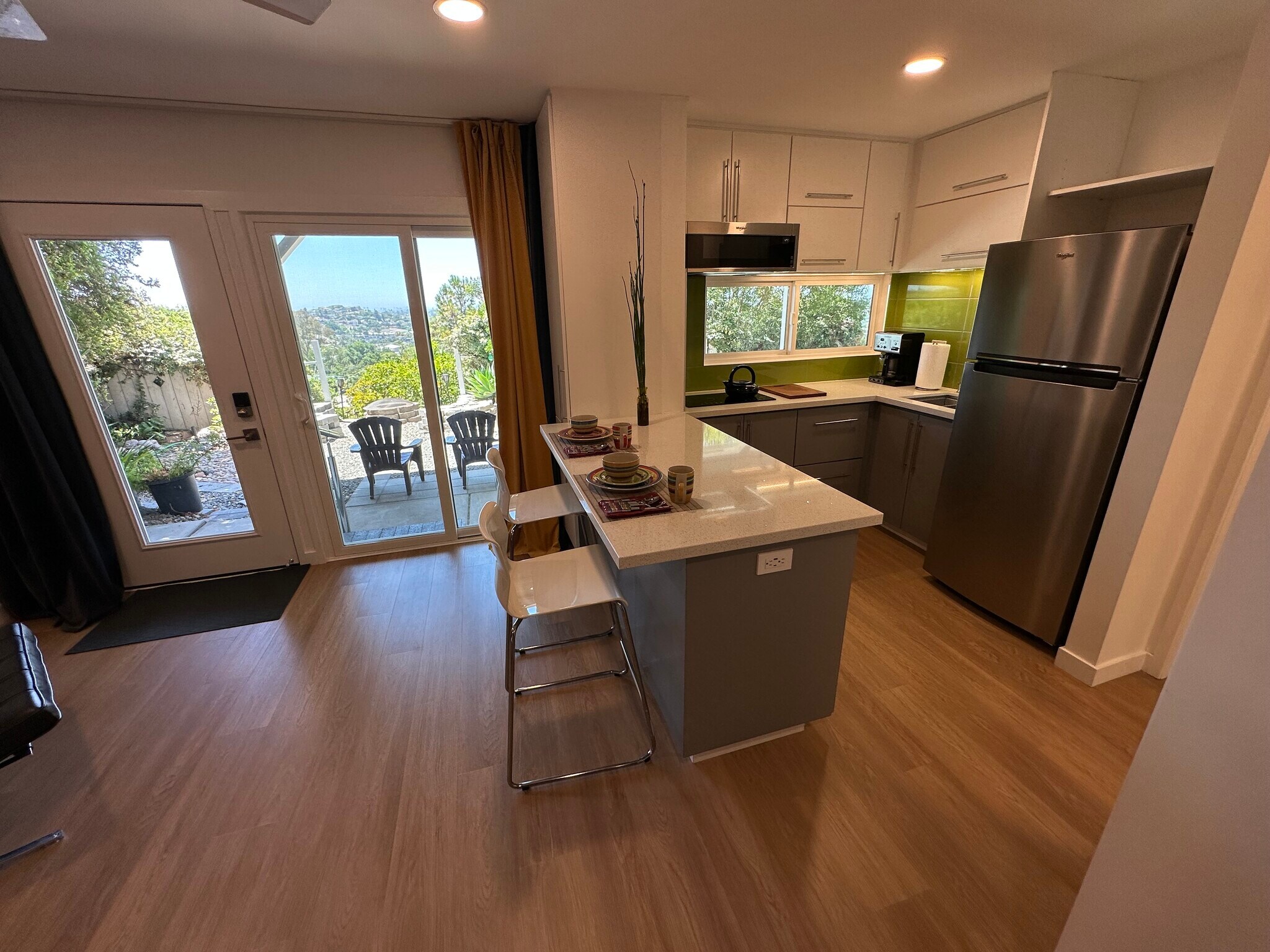 Building Photo - 4298 Avon Dr