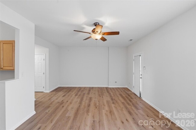 Building Photo - 4957 Sunburst Ln