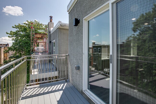 Building Photo - 2017 N College Ave