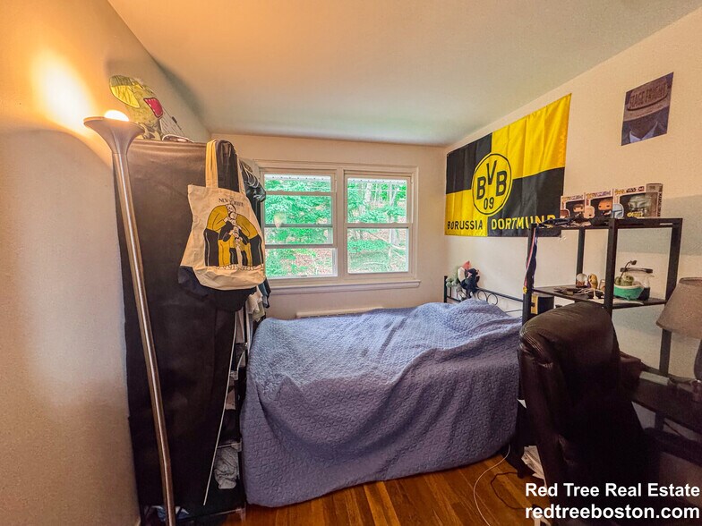 Building Photo - 119 Chestnut St