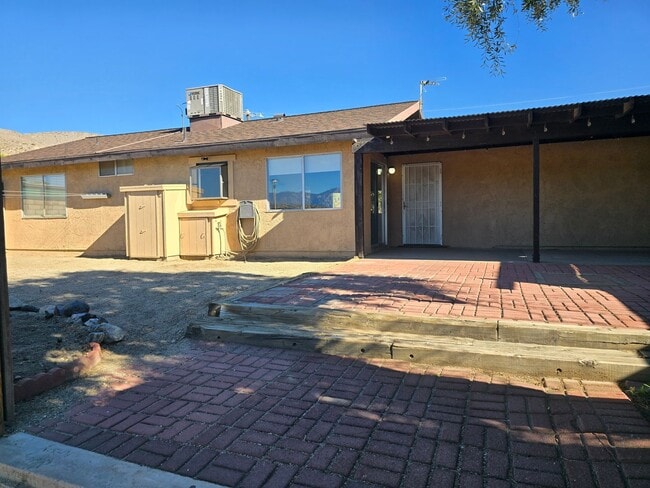 Building Photo - Remodeled Two Bedroom in Morongo Valley