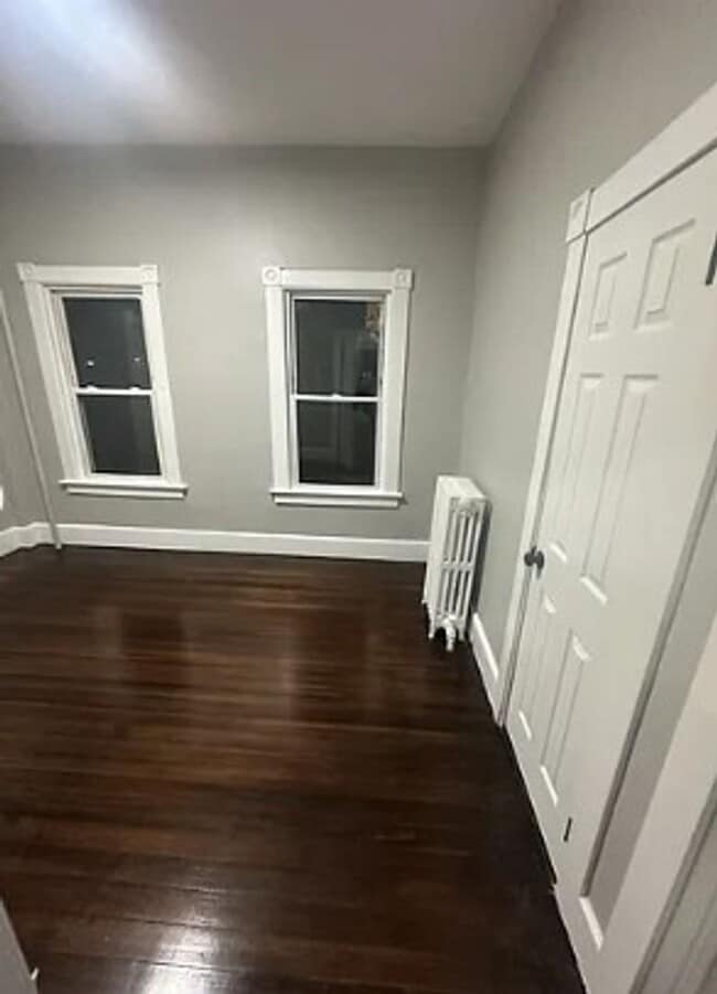 Building Photo - 1068 Broad St