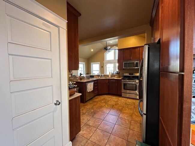 Building Photo - Traditional 2-Story Colonial