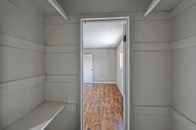Building Photo - ENJOY INDOOR/OUTDOOR CALIFORNIA LIVING IN THIS CHARMING & STYLISH, 3BR1.5BA GOLDEN HILLS HOME W/ ...