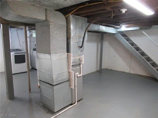 Building Photo - 3443 W 120th St