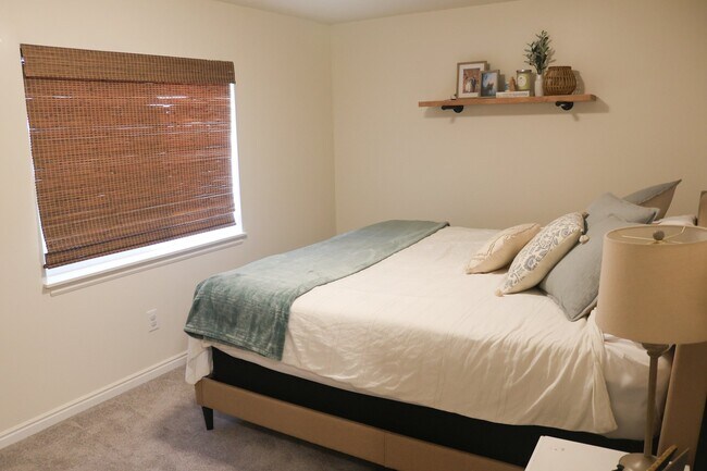 Building Photo - 356 Clintwood Dr