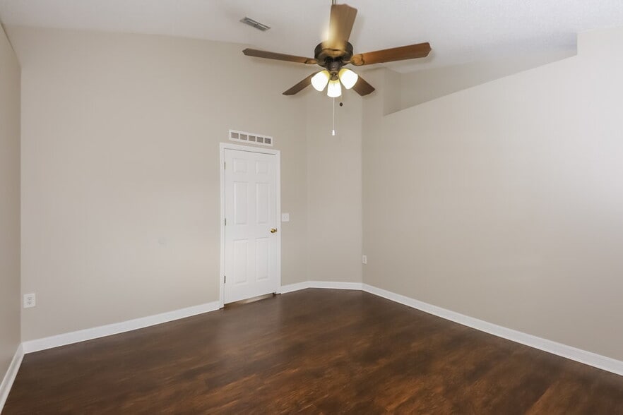 Building Photo - 11426 Ivy Flower Loop