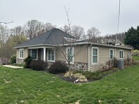 Building Photo - 5263 Diem Rd