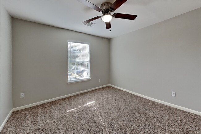 Building Photo - 29415 Legends Stone Dr
