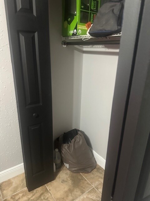 closet - 3840 Janie Ct