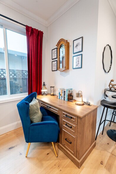 Building Photo - 661 Hampshire Ave