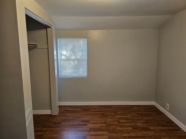 Building Photo - 2112 3rd St