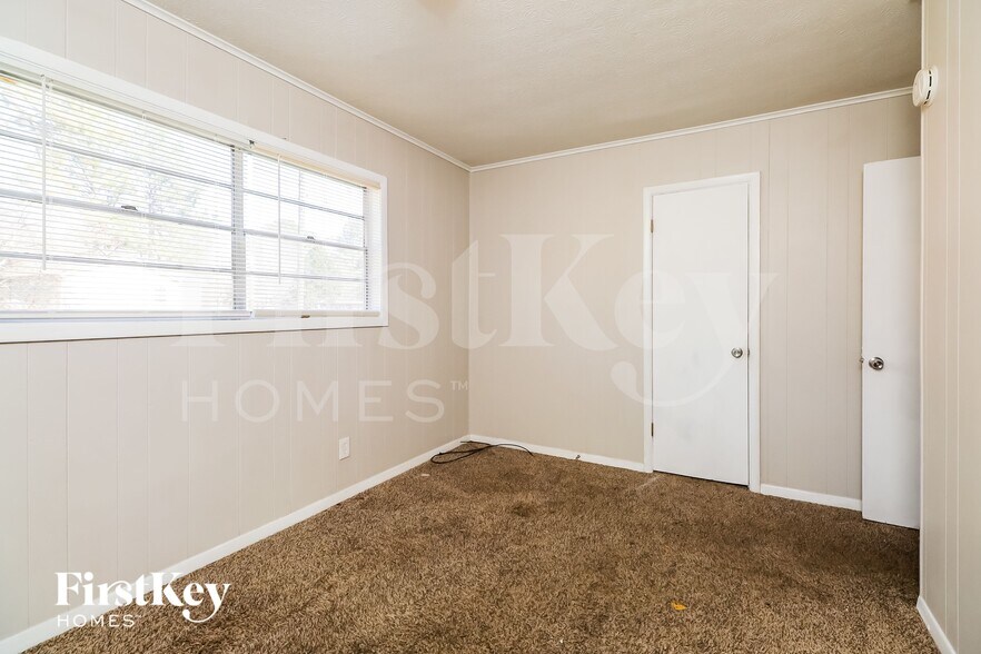 Building Photo - 10146 Morris Dr SW
