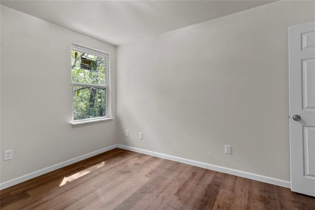 Building Photo - 212 Creek Cove Dr