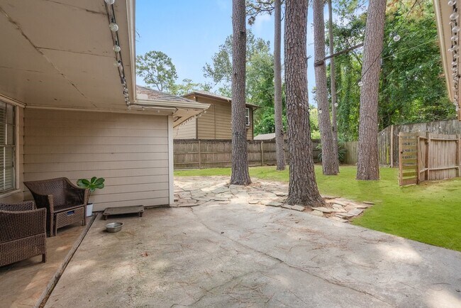 Building Photo - 2214 Deer Valley Dr