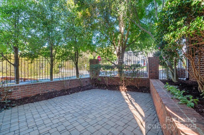 Building Photo - 5736 Burck Dr NW