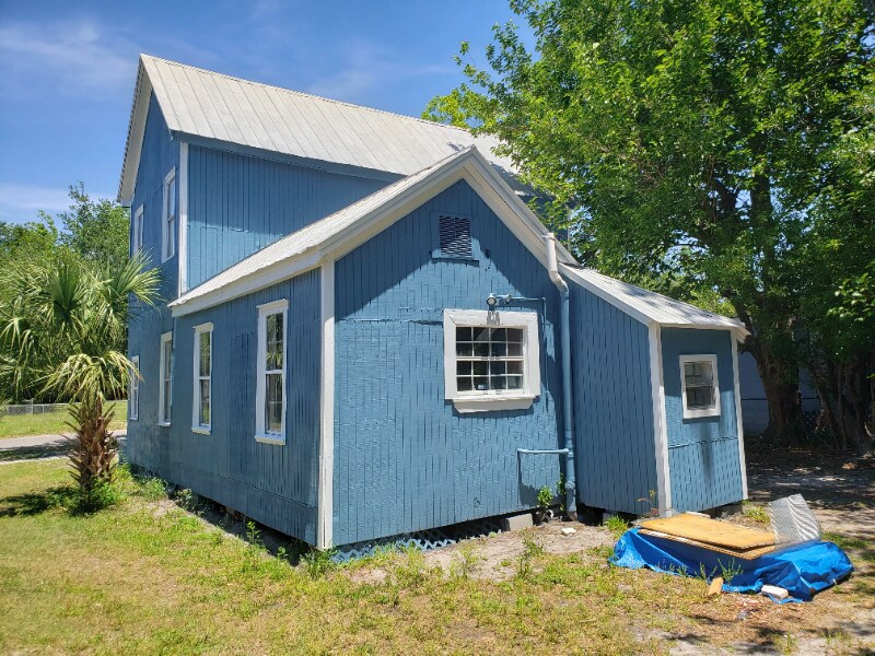 Building Photo - 1038 Oakley St