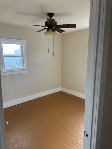 Building Photo - 3046 Island Ave