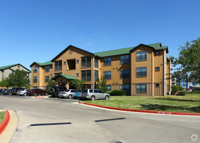 Building Photo - Reveille Ranch