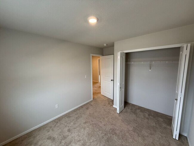 Building Photo - 4816 Apollo Ave