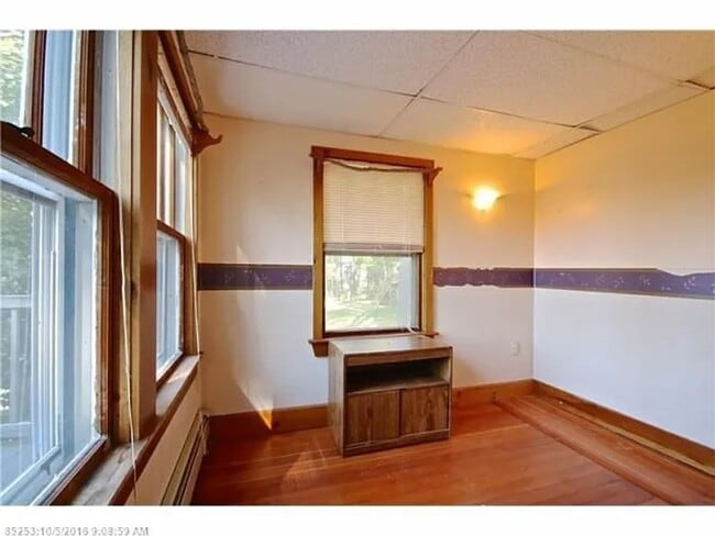 Building Photo - 40 Claman Dr