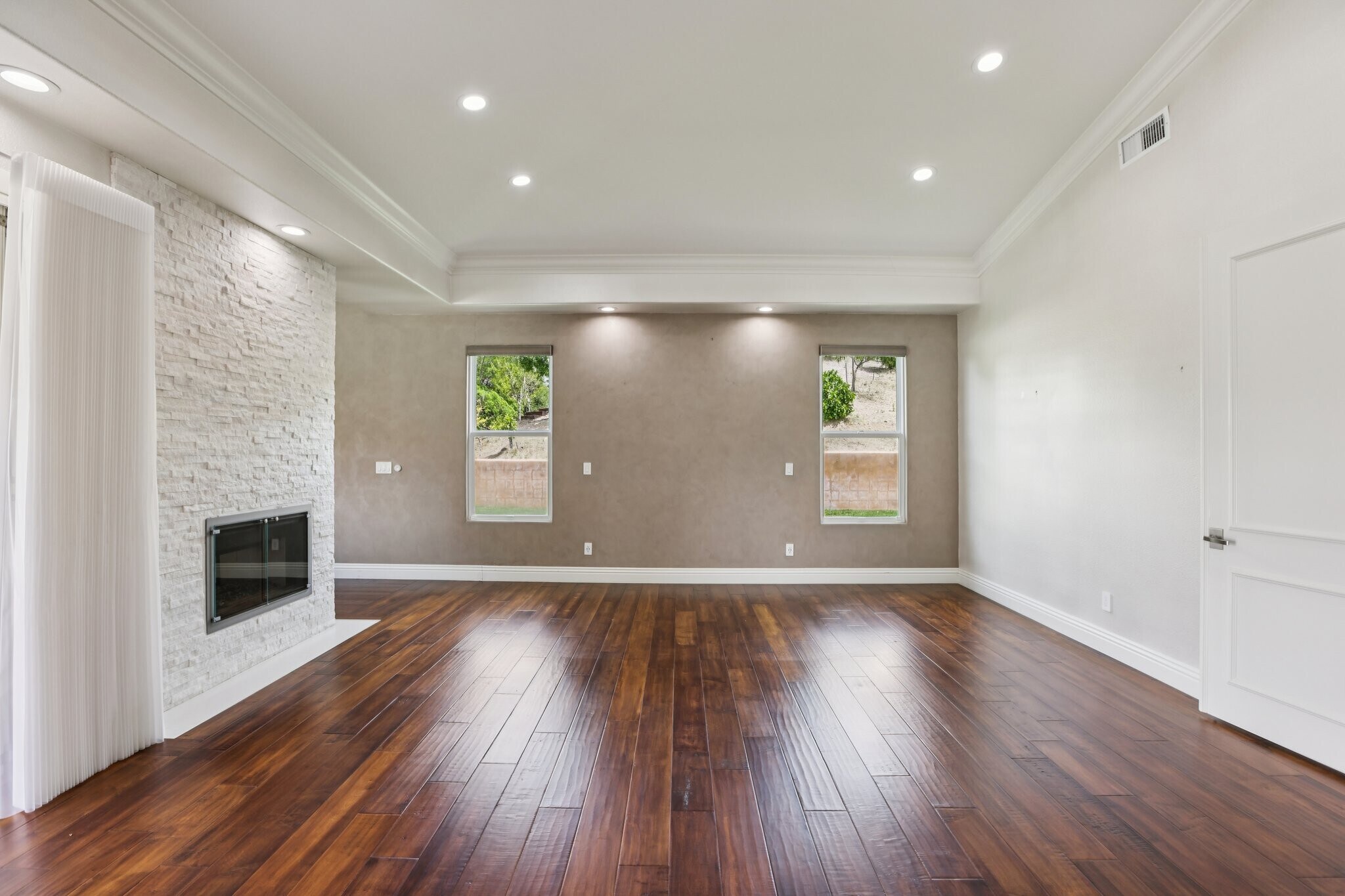 Building Photo - 27048 Triumph Ave