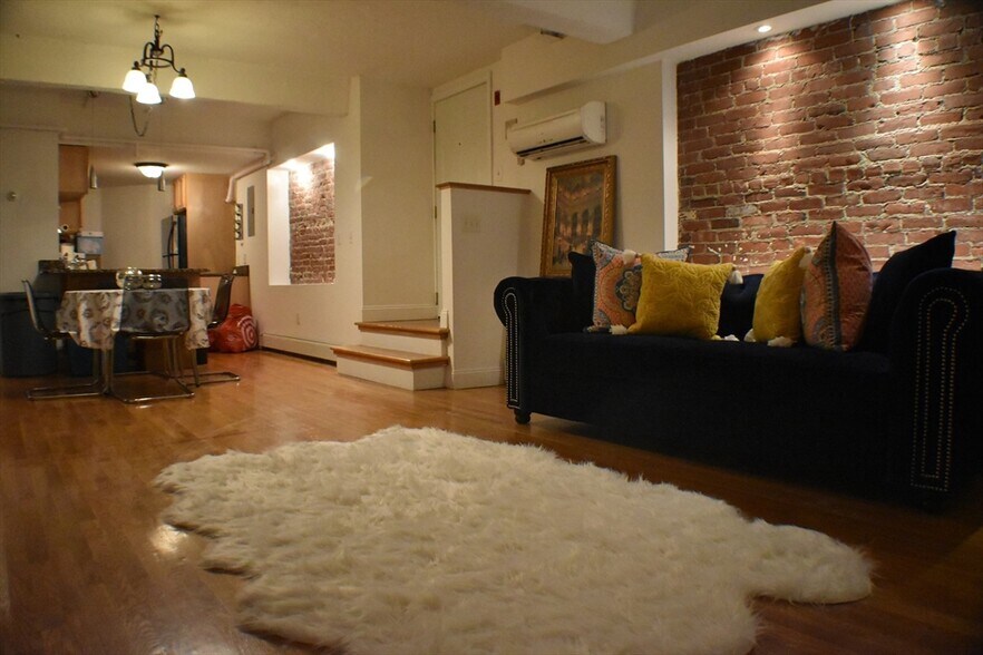 Building Photo - 478 Columbus Ave