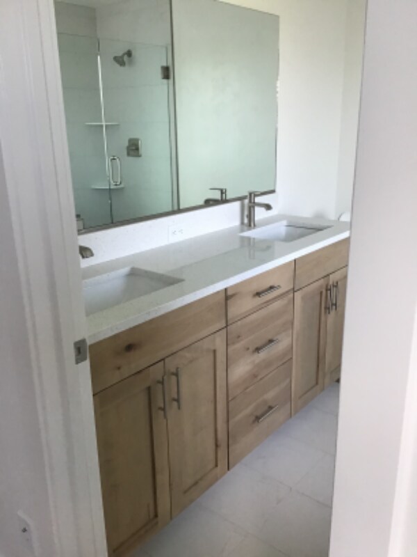 Building Photo - 209 Huntington St