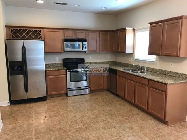 Building Photo - Canterfield in Harrisburg - Great 4 Bed, 2...