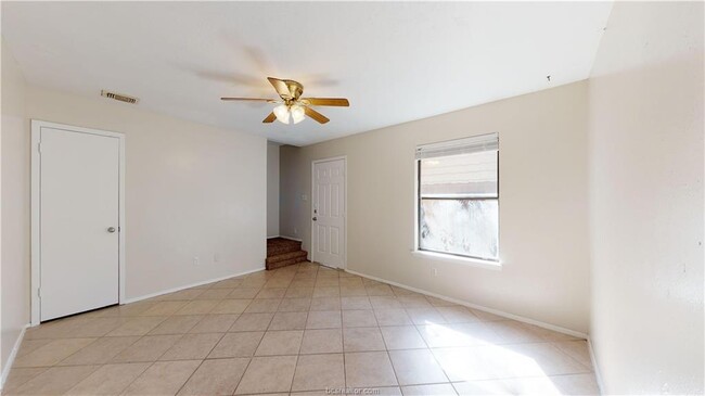 Building Photo - 1004 Verde Dr