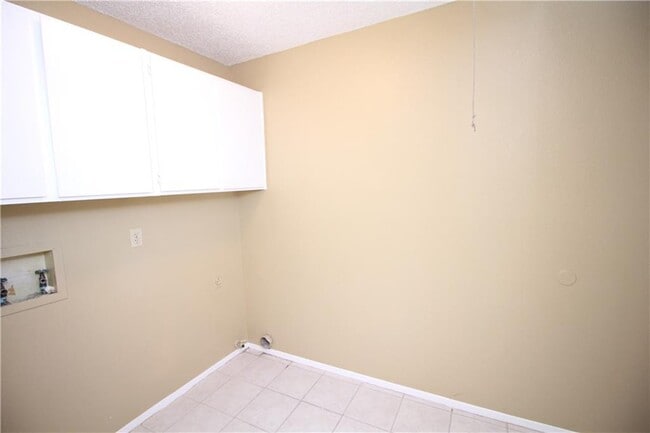 Building Photo - 12818 Copper Cliff Ave