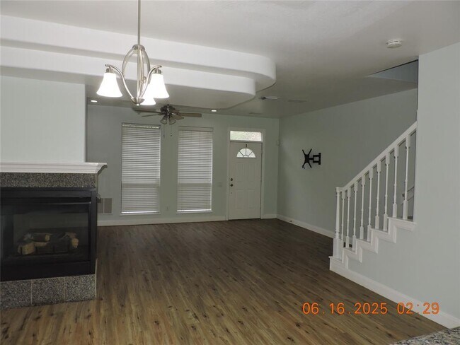 Building Photo - 2410 Calumet St