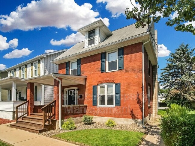 Building Photo - 41 E Bald Eagle St