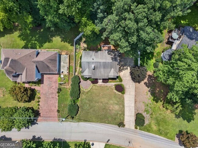 Building Photo - 72 Victorian Cir