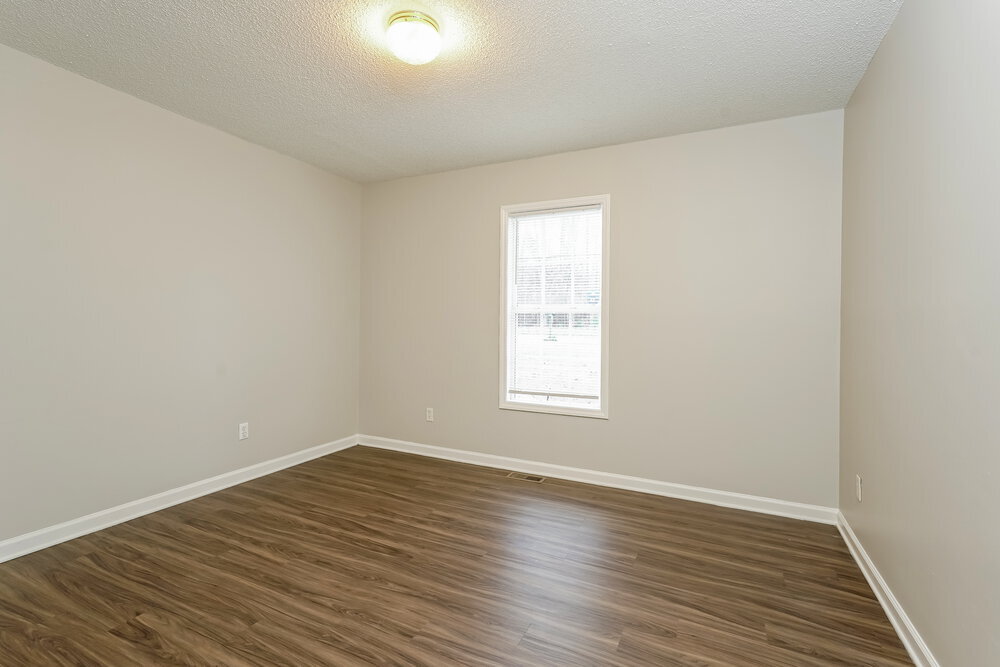 Building Photo - 104 James Ave