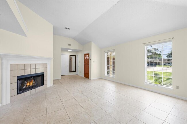 Building Photo - 17402 Eastwood Cir