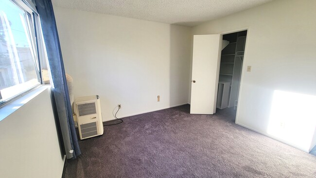 2nd bedroom/ large closet - 1323 S Carmelina Ave