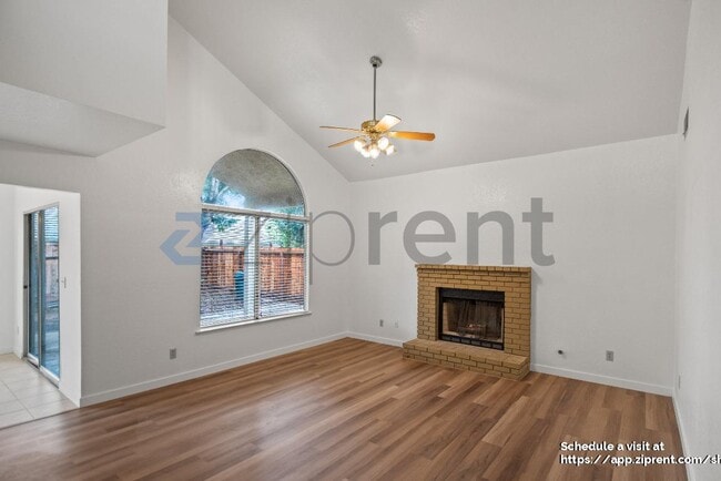 Building Photo - 2215 Jenni Ln
