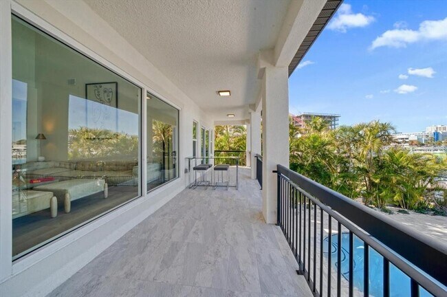 Building Photo - 116 Devon Dr