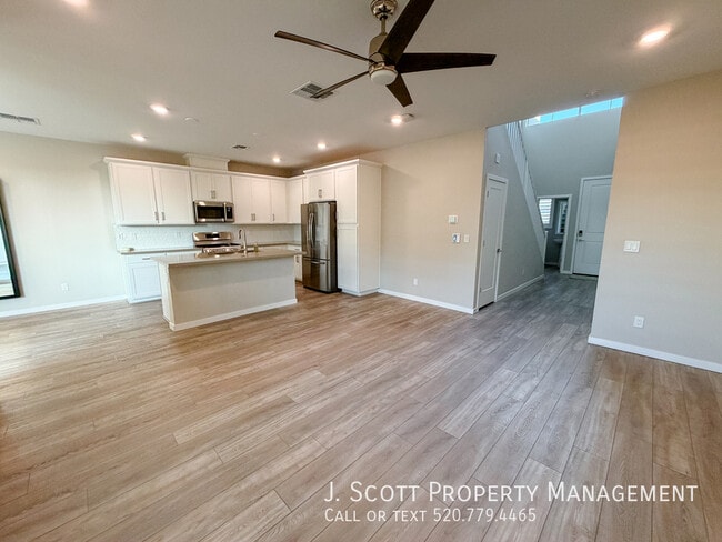 Building Photo - 4604 S Park Grove St