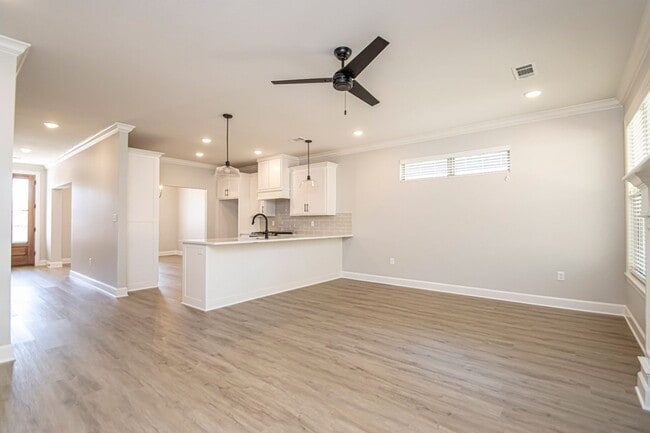 Building Photo - New Construction 3 bed 2 1/2 Bath, 2,020 s...