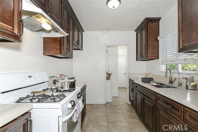 Building Photo - 1325 Idlewood Rd