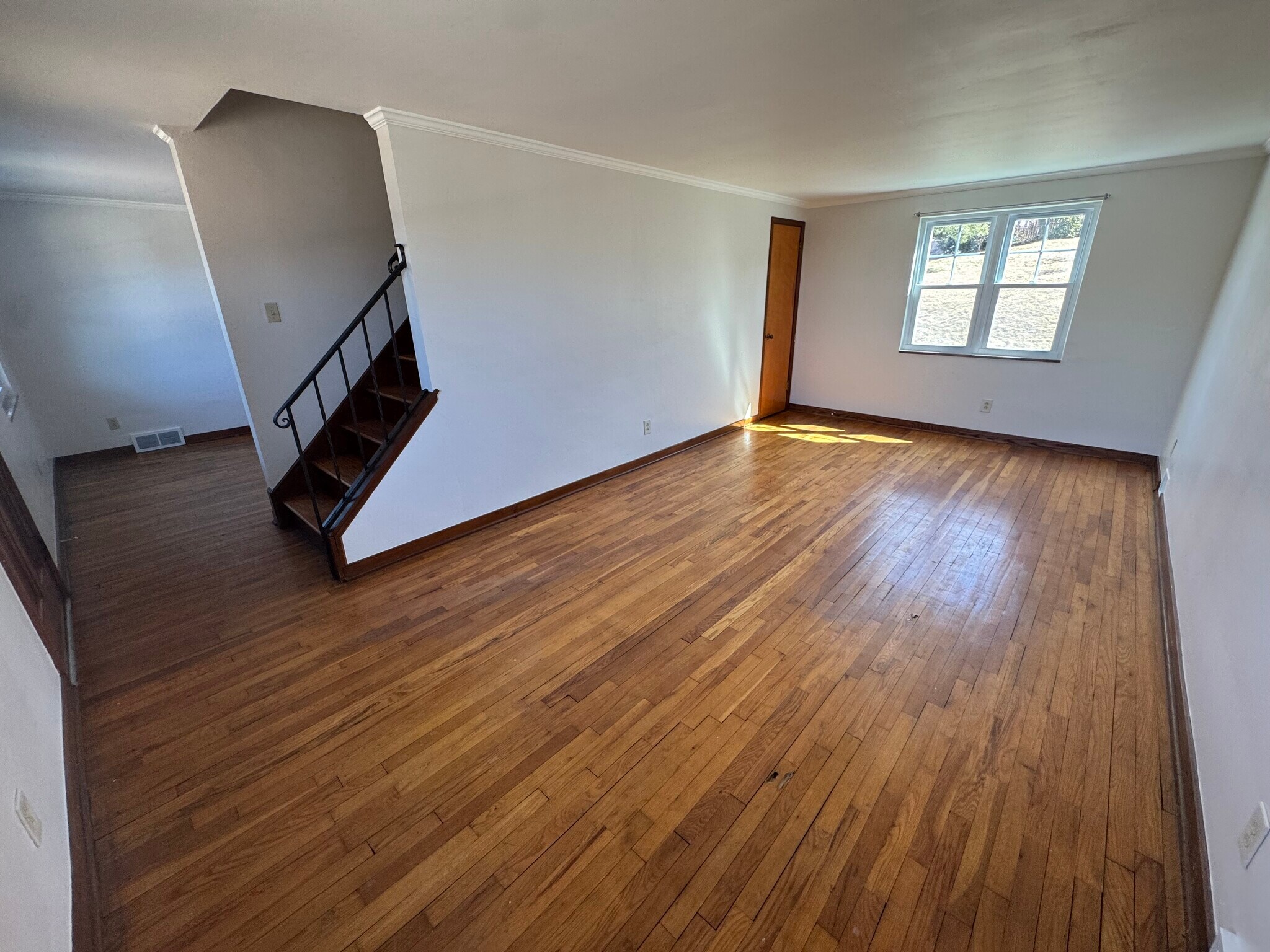 Building Photo - 801 Broadway Ave