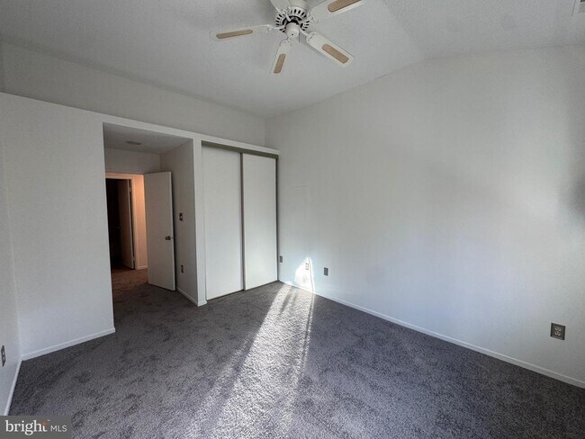 Building Photo - 1898 Villaridge Dr