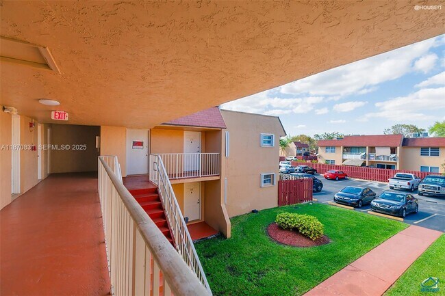 Building Photo - 9974 SW 88th St