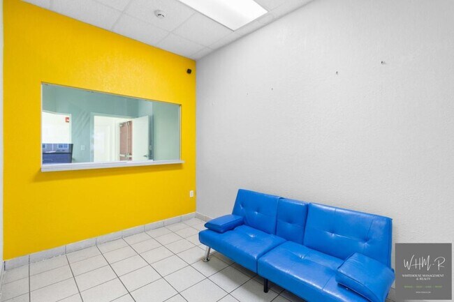 Building Photo - 926 Quincy St