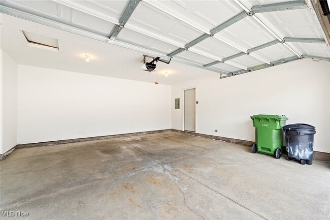 Building Photo - 37 Eastpointe Dr
